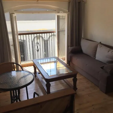 Charming 1-bed In Λάρνακα